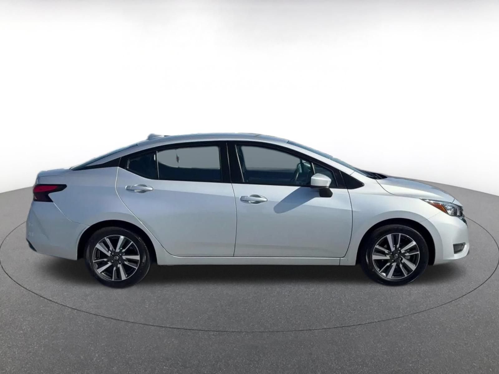 Used 2025 Nissan Versa SV FWD image 16