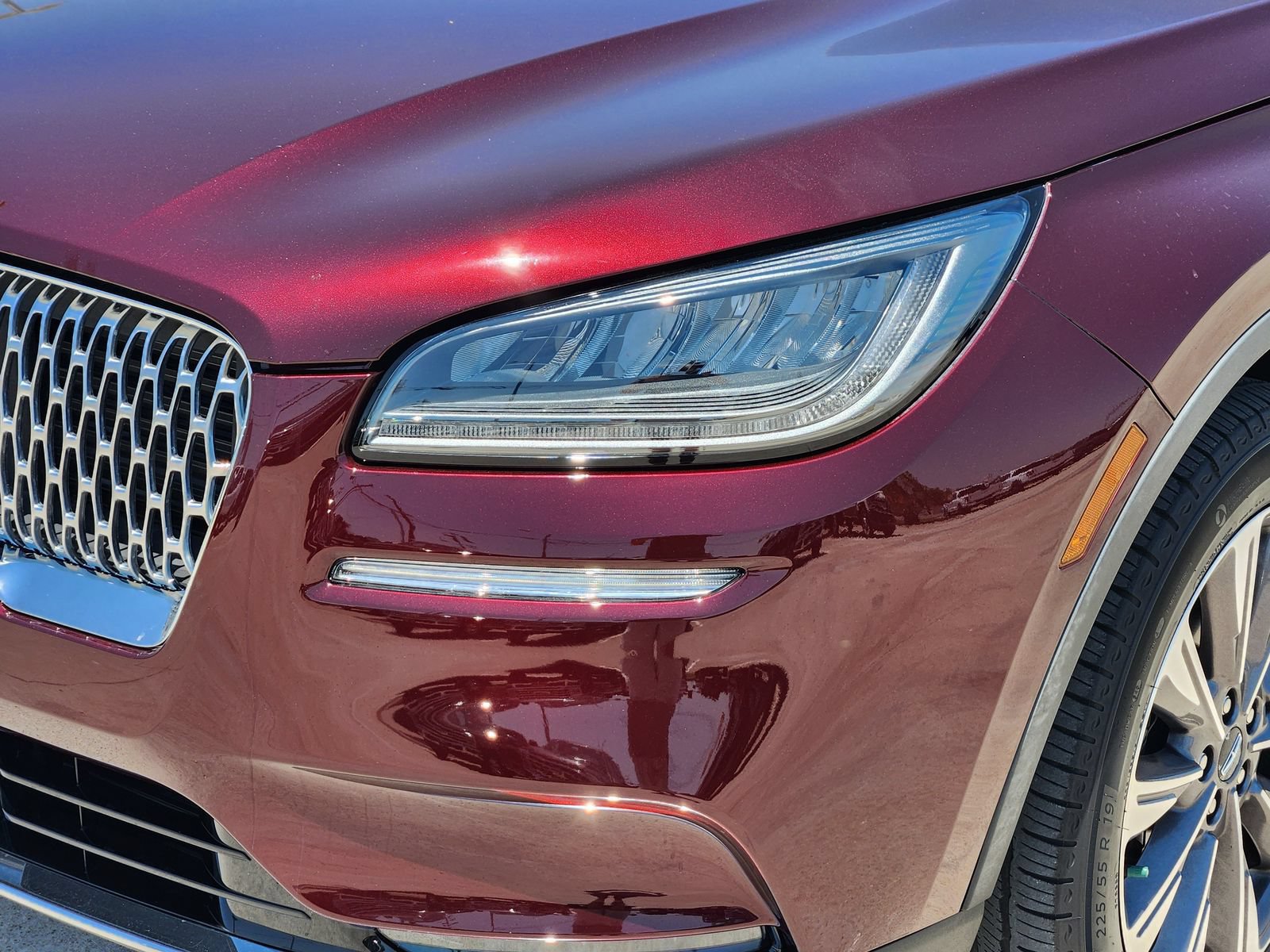 Used 2021 Lincoln Corsair Reserve w/ Elements Package FWD image 9