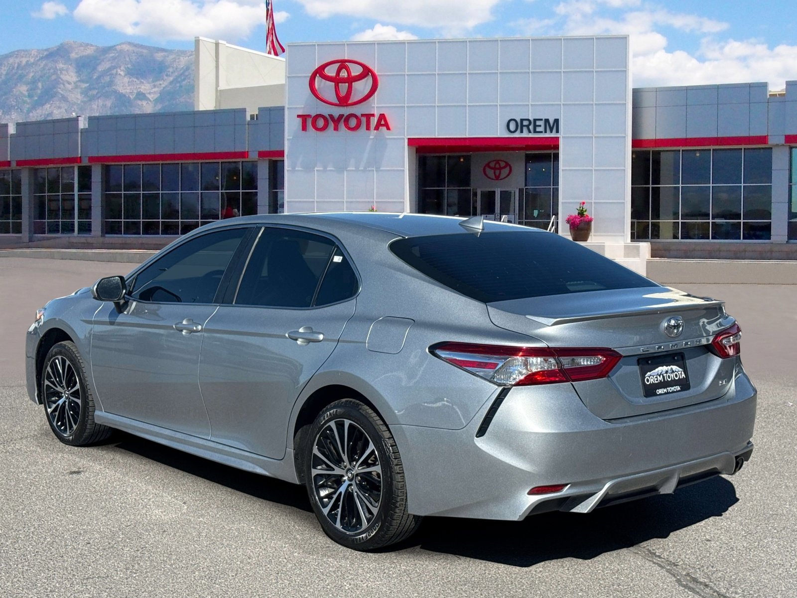 Used 2020 Toyota Camry SE image 5