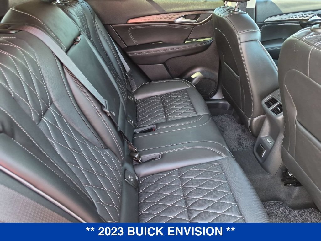 Used 2023 Buick Envision Avenir FWD image 32