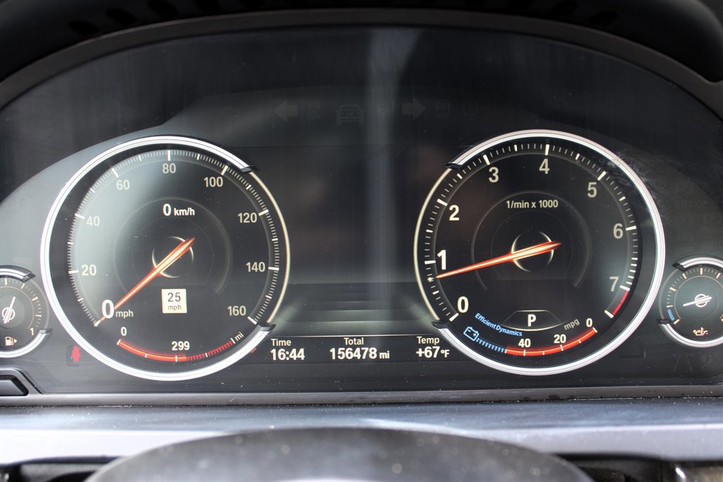 Used 2014 BMW 740Li image 23