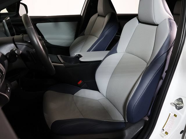 Used 2023 Subaru Solterra AWD image 4