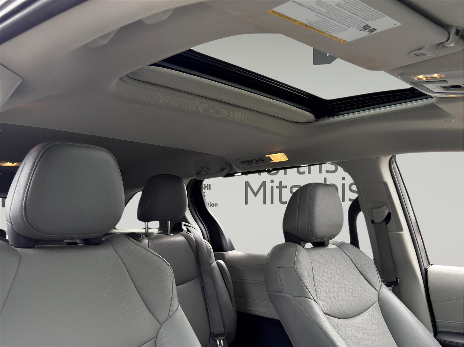 Used 2023 Toyota Sienna XLE image 22