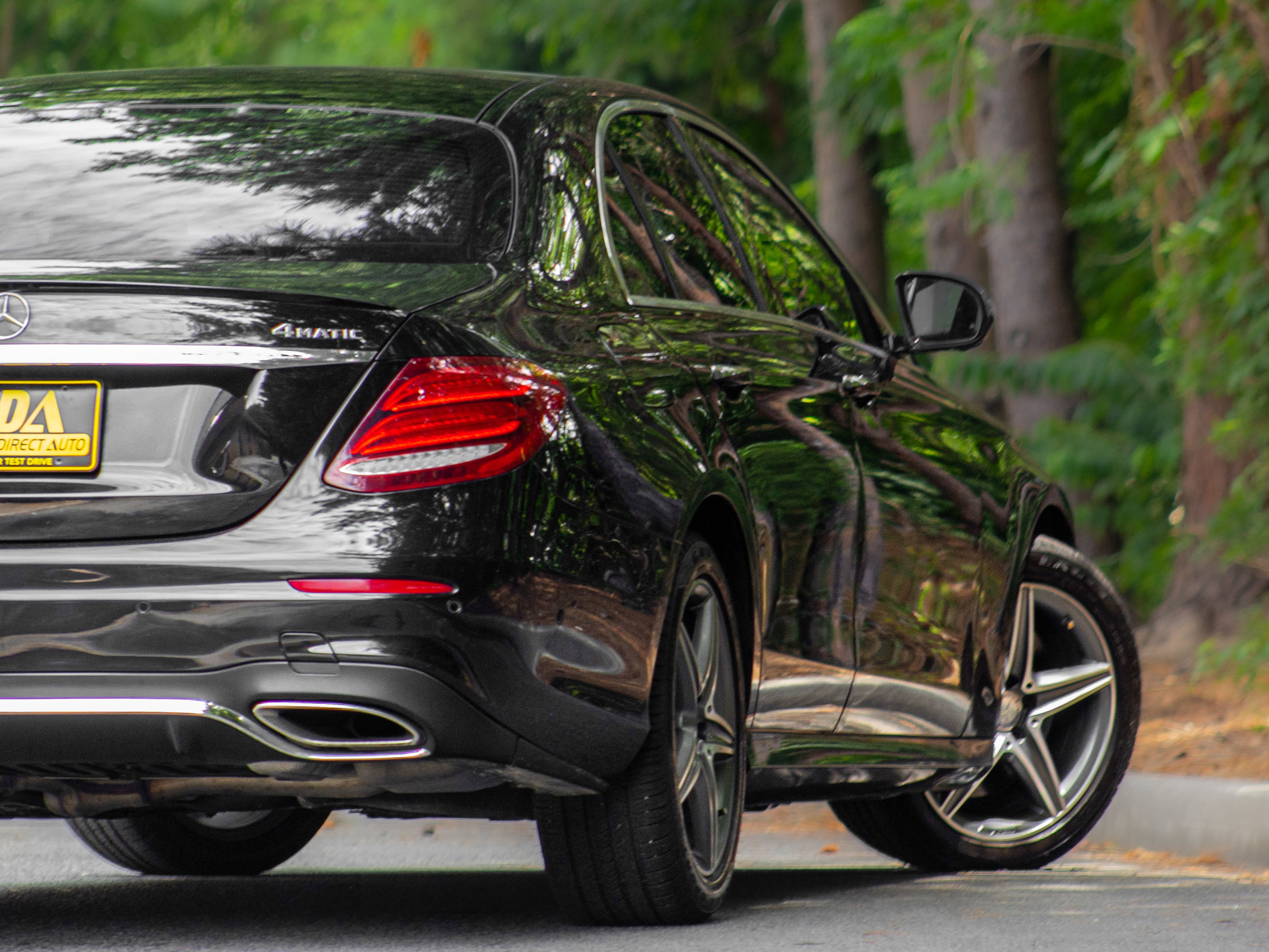 Used 2017 Mercedes-Benz E 300 4MATIC image 28