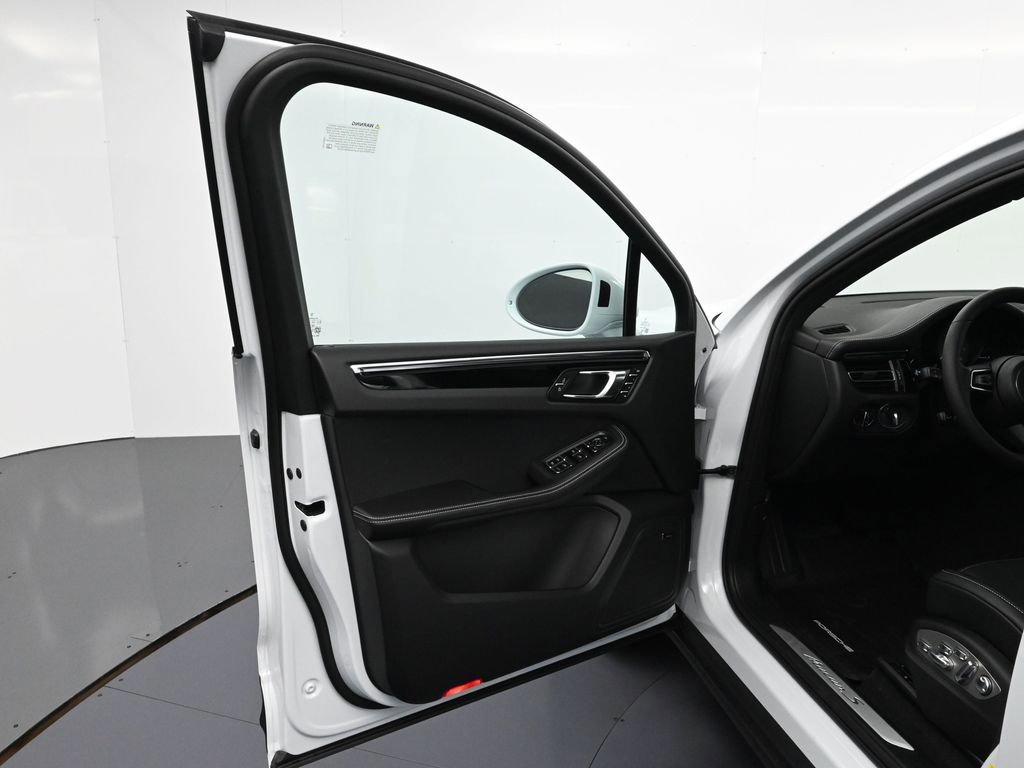 Used 2026 Porsche Macan S image 16