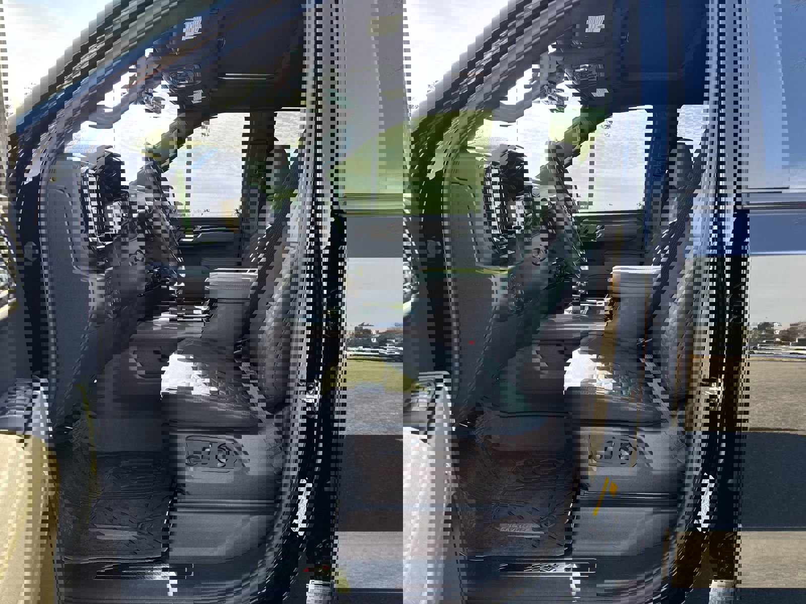 Certified 2026 Chevrolet Silverado 1500 ZR2 w/ Dark Appearance Package image 16