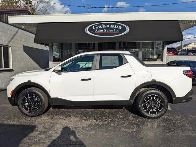 Used 2024 Hyundai Santa Cruz SE image 2