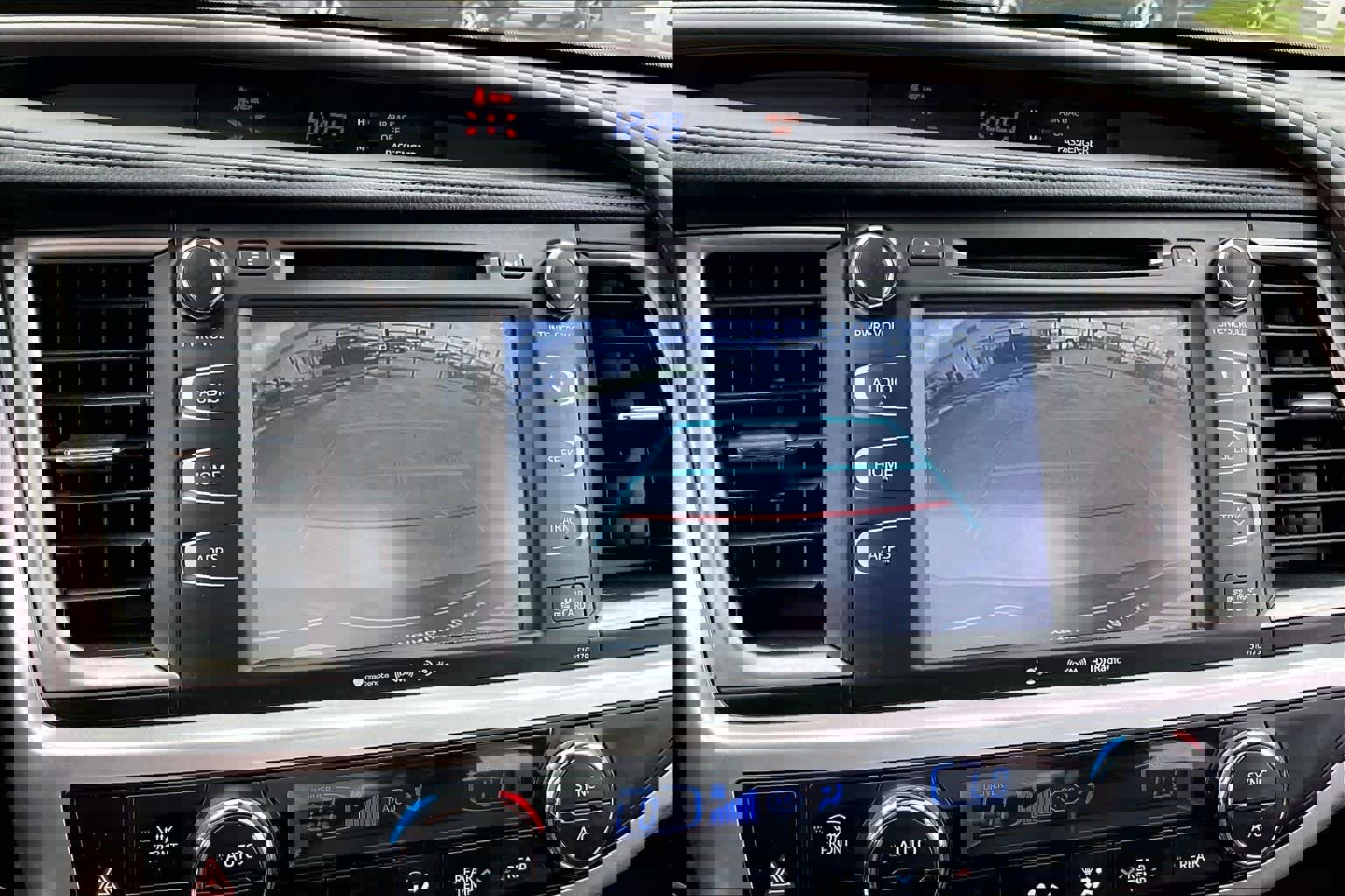 Used 2017 Toyota Highlander XLE image 24