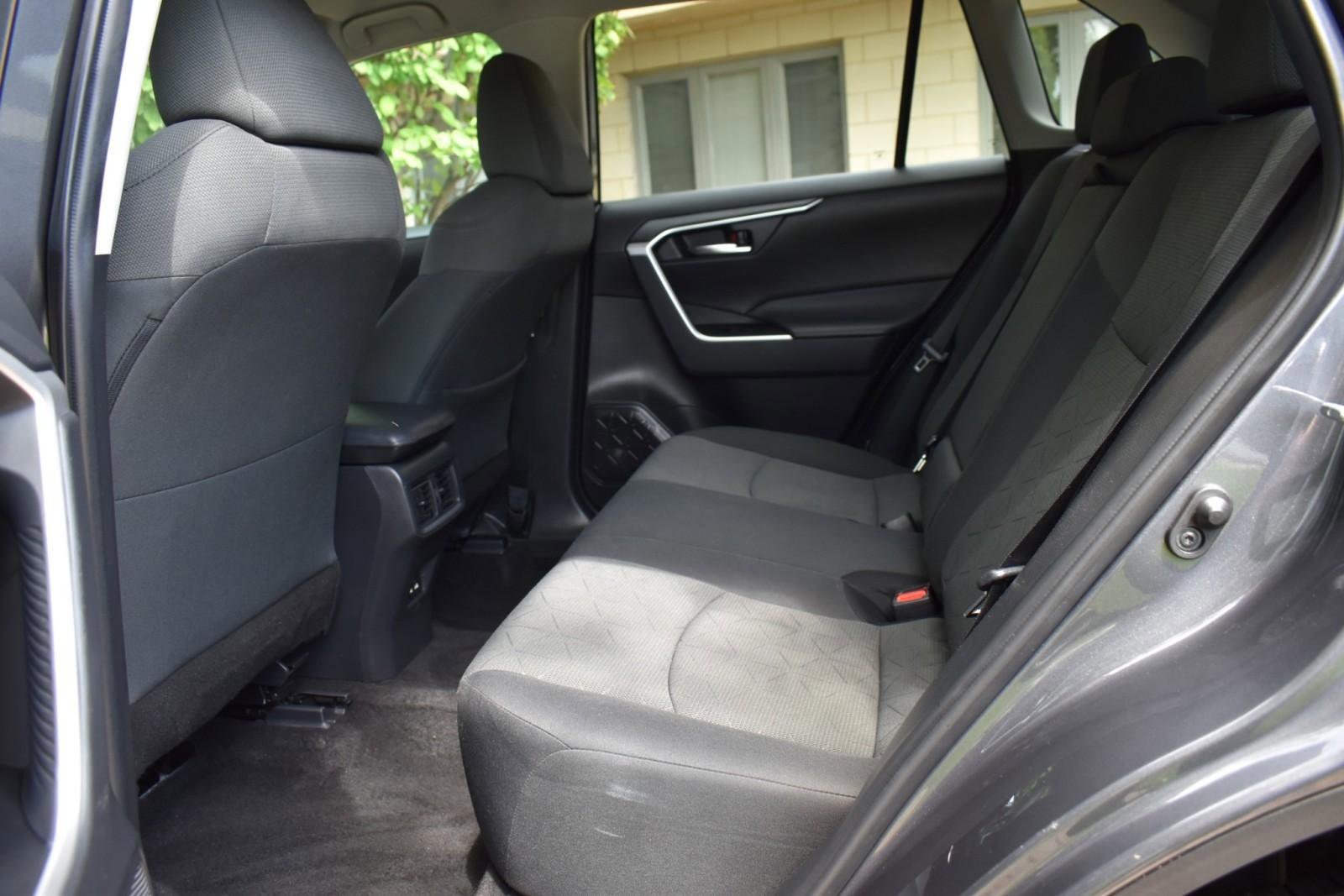 Used 2021 Toyota RAV4 XLE image 36