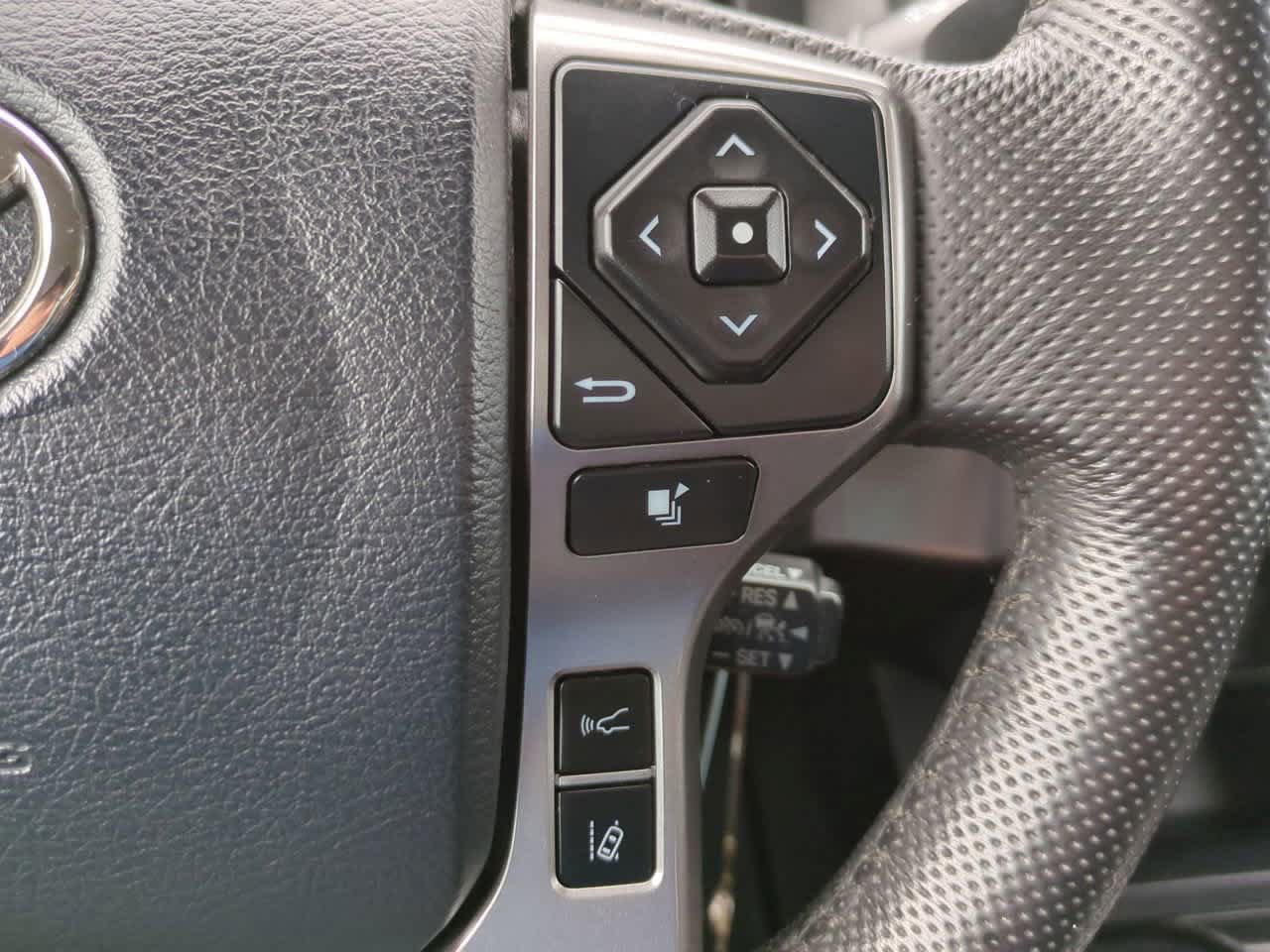 Used 2019 Toyota Tacoma SR5 RWD image 23