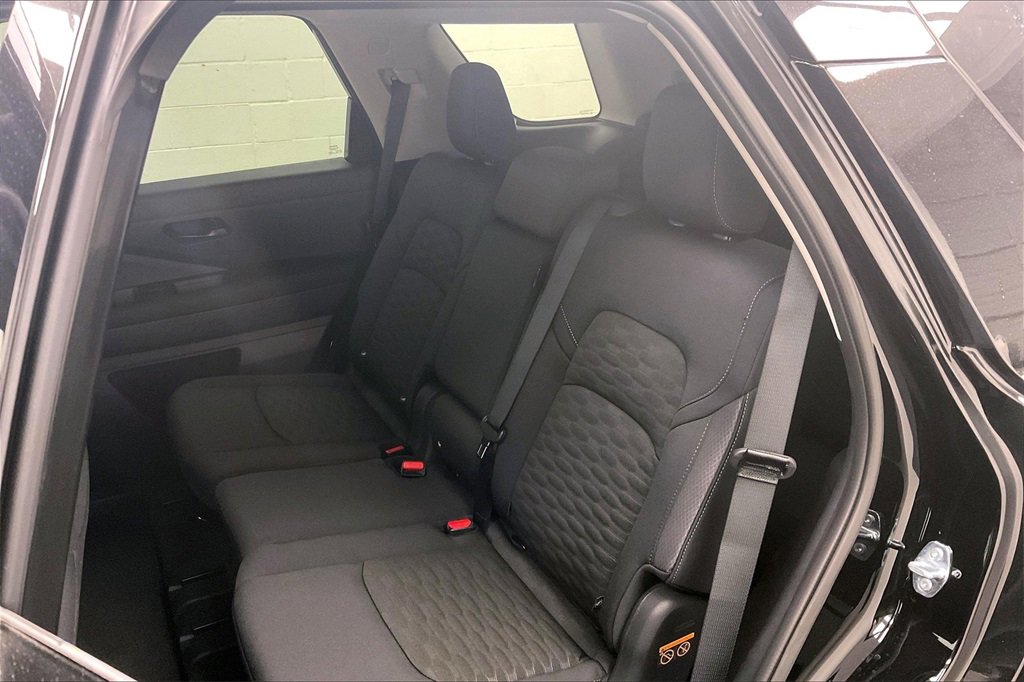 Certified 2025 Nissan Pathfinder SV image 11