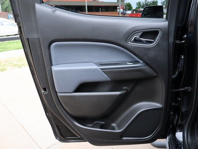 Used 2019 Chevrolet Colorado Z71 w/ Z71 Midnight Edition AWD/4WD image 19