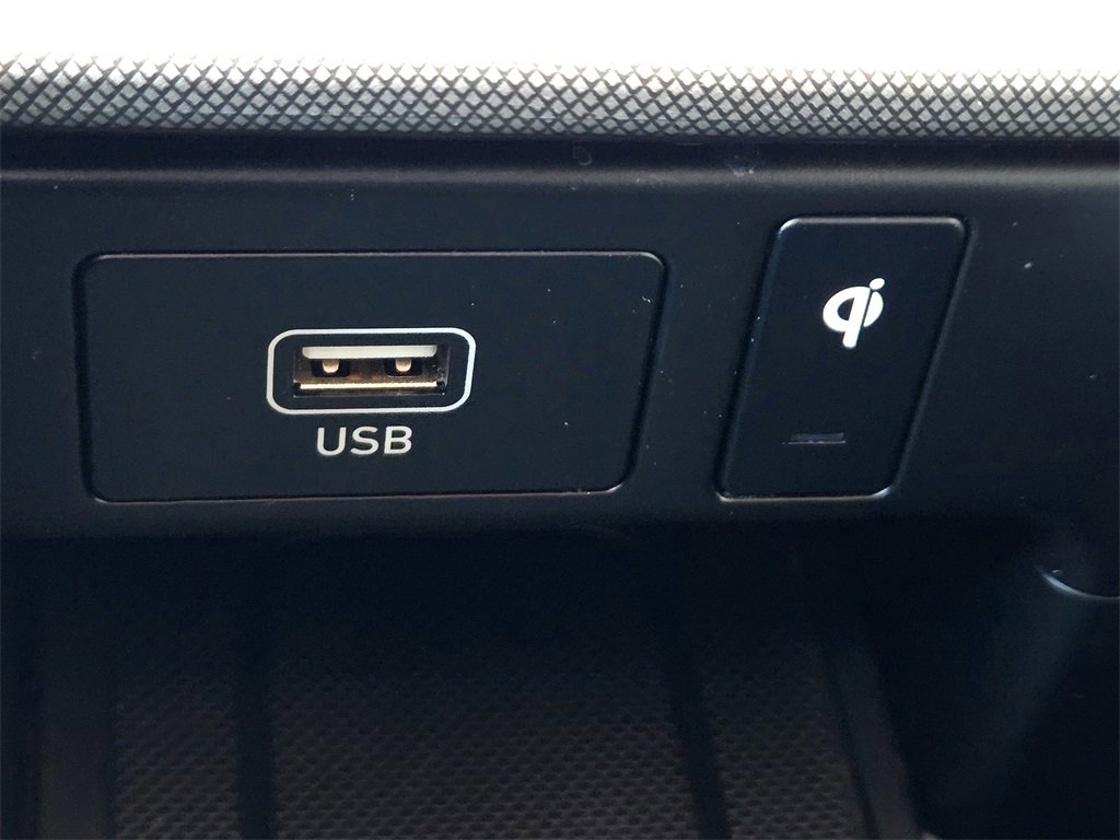 Used 2022 Hyundai Palisade Limited w/ Cargo Package image 24