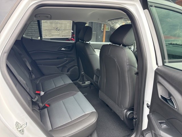 New 2026 Chevrolet Trax LT w/ Driver Confidence Package image 12