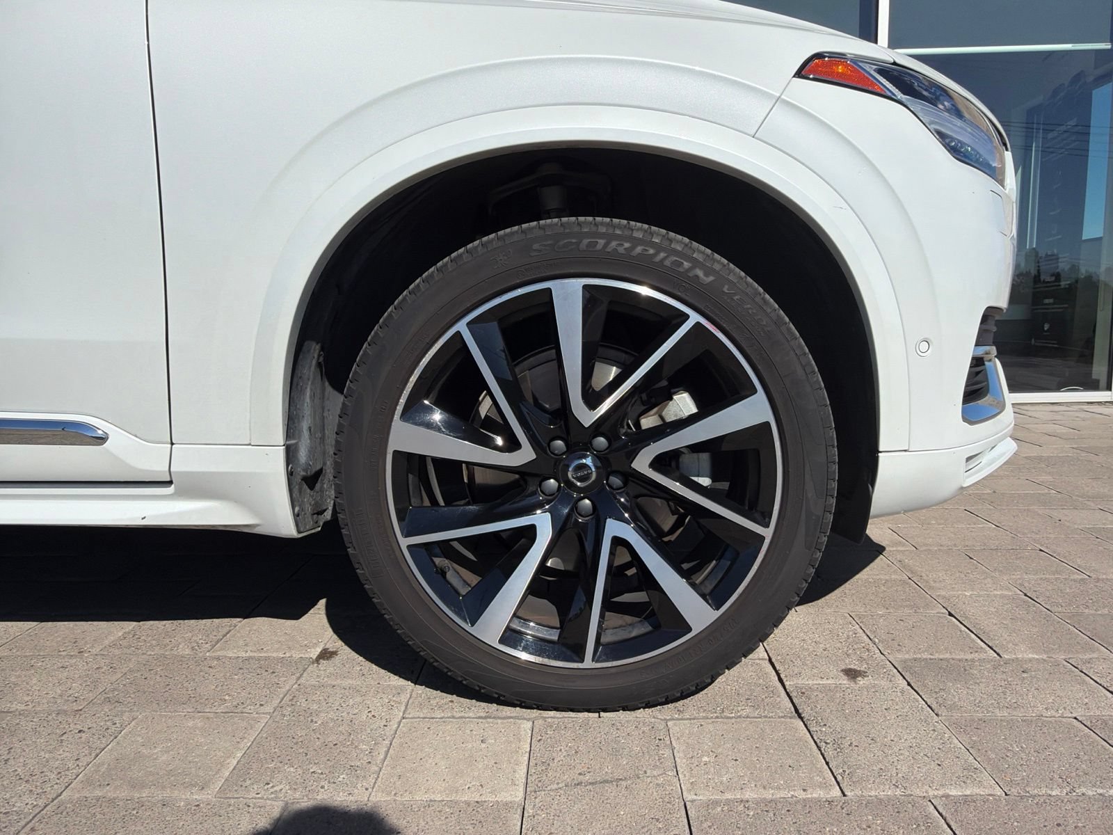 Used 2023 Volvo XC90 B6 Plus AWD/4WD image 8