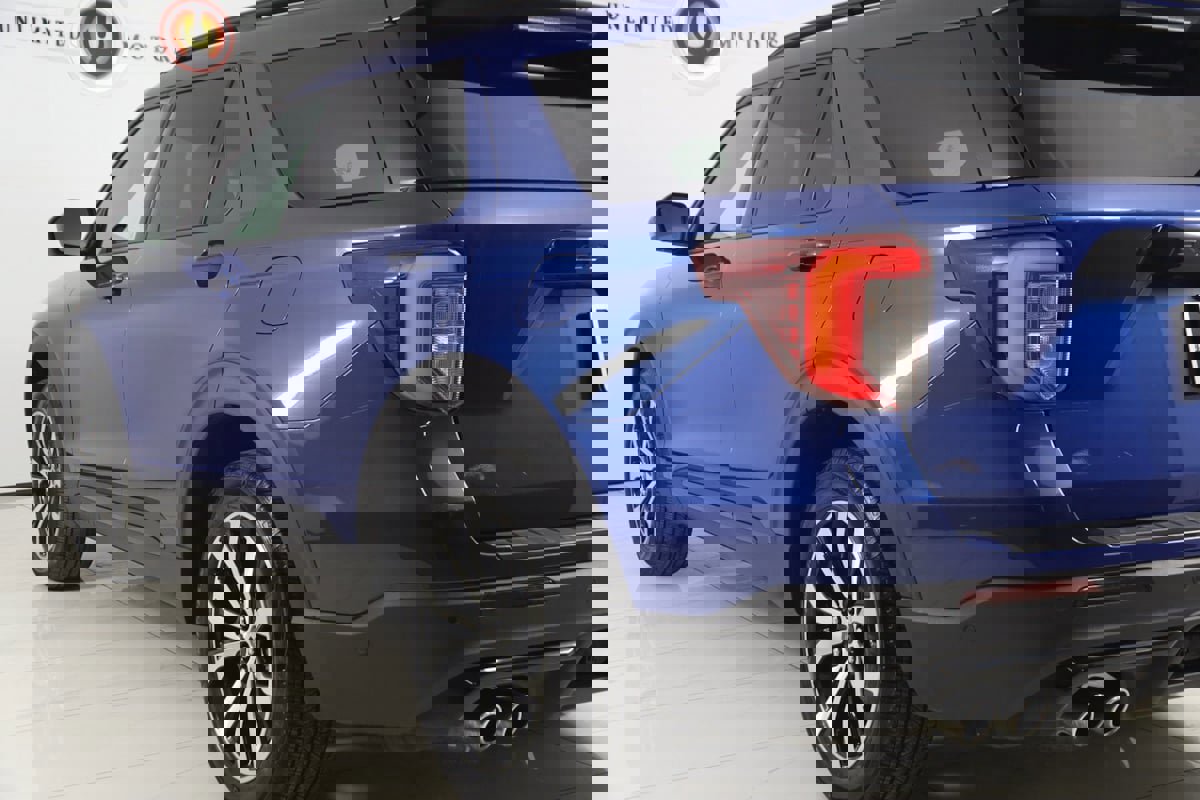 Used 2020 Ford Explorer ST w/ Premium Technology Package image 27