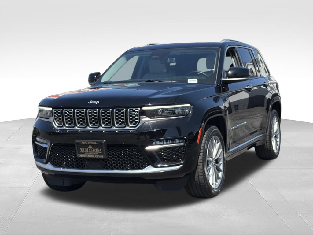 Used 2022 Jeep Grand Cherokee Summit w/ Advanced Protech Group IV AWD/4WD image 4