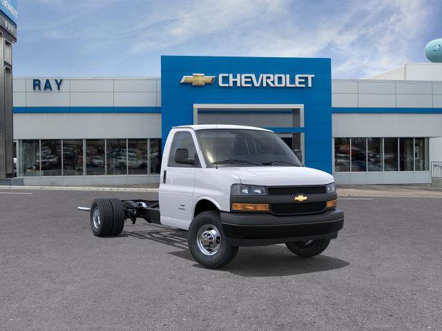 New 2026 Chevrolet Express 3500 image 1