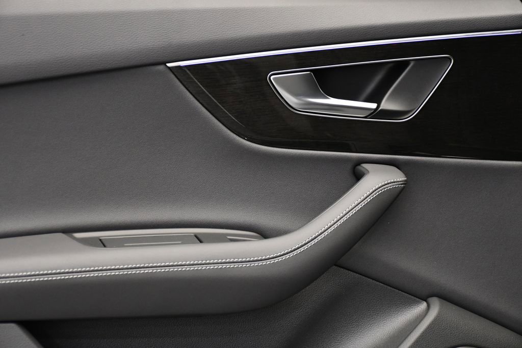 Used 2025 Audi Q7 3.0T Premium Plus w/ Premium Plus Package image 41