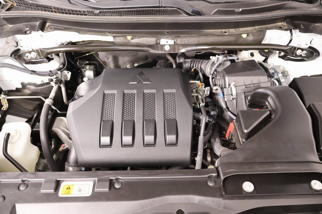 Used 2024 Mitsubishi Eclipse Cross SE image 19