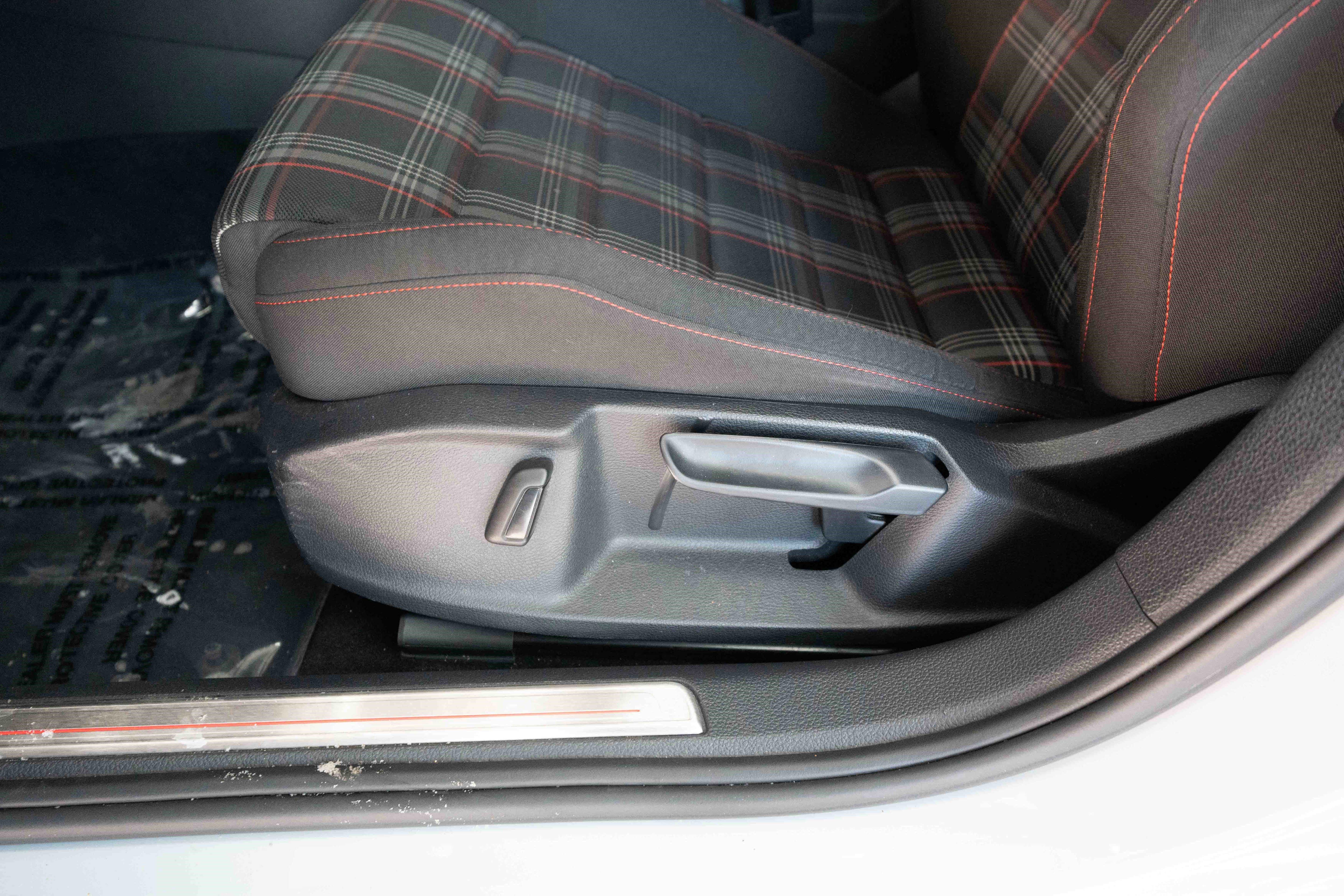 Used 2018 Volkswagen GTI S image 12