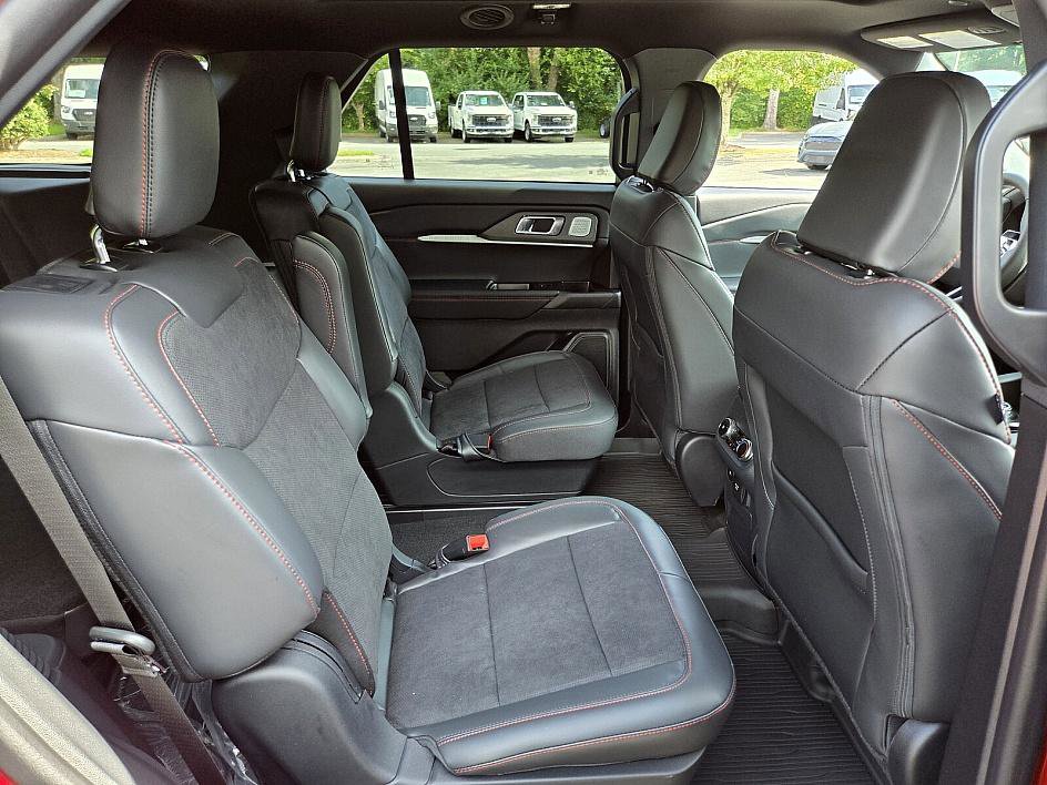 New 2025 Ford Explorer ST image 17