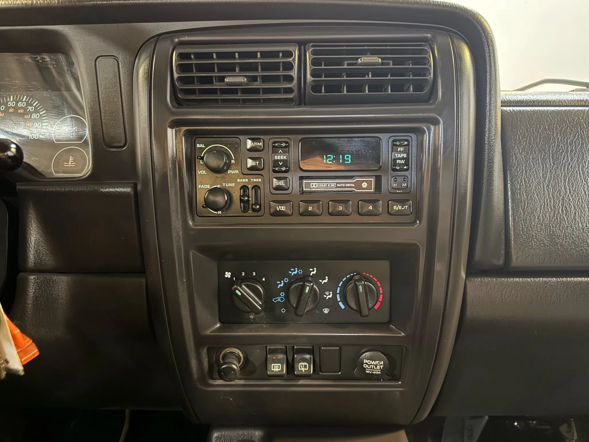 Used 2000 Jeep Cherokee SE AWD/4WD image 14