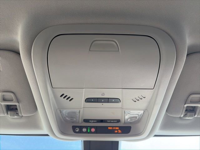 Used 2020 Chevrolet Equinox LT w/ Driver Convenience Package image 20