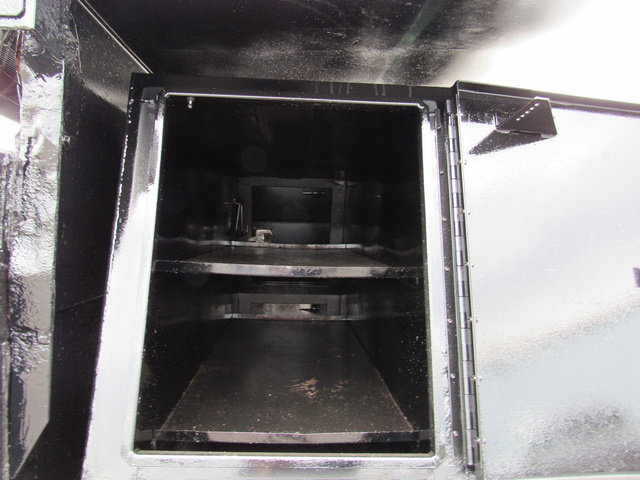 Used 2015 Ford F550 2WD Regular Cab Super Duty image 15