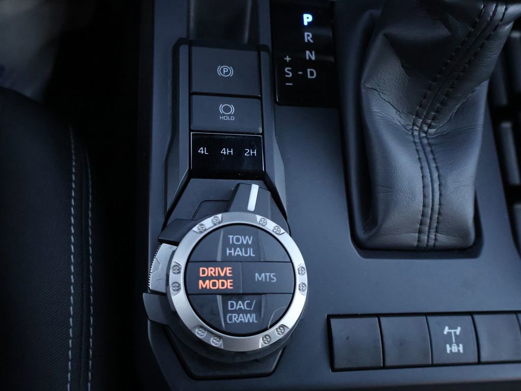 Used 2025 Toyota Tacoma TRD Off-Road image 27