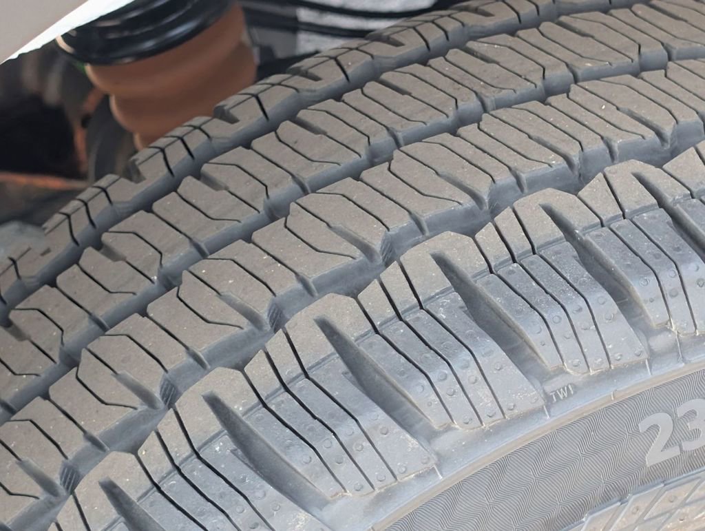 New 2026 Ford Transit 250 148 Medium Roof w/ Load Area Protection Package image 18