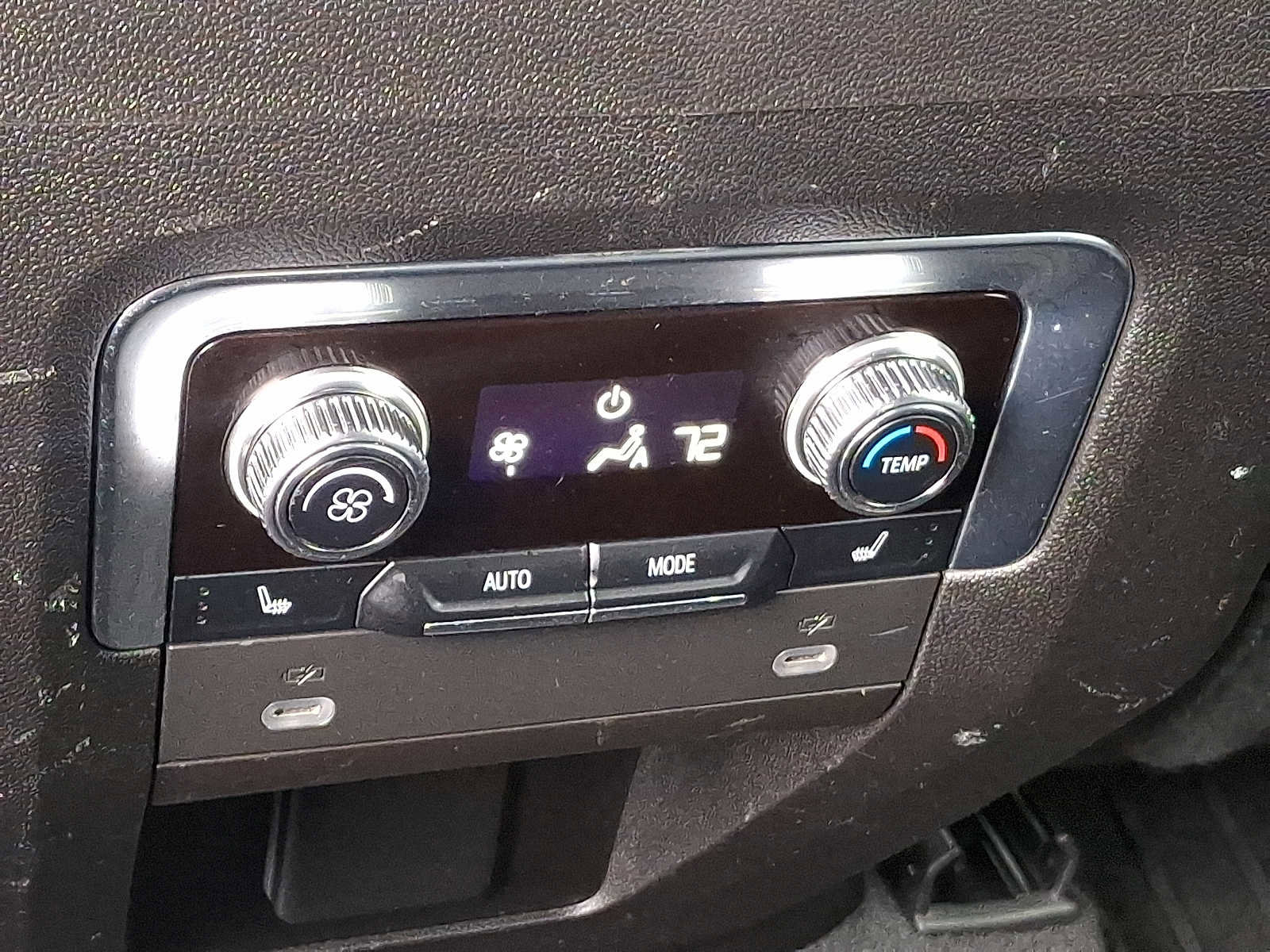 Used 2022 GMC Yukon AT4 image 13