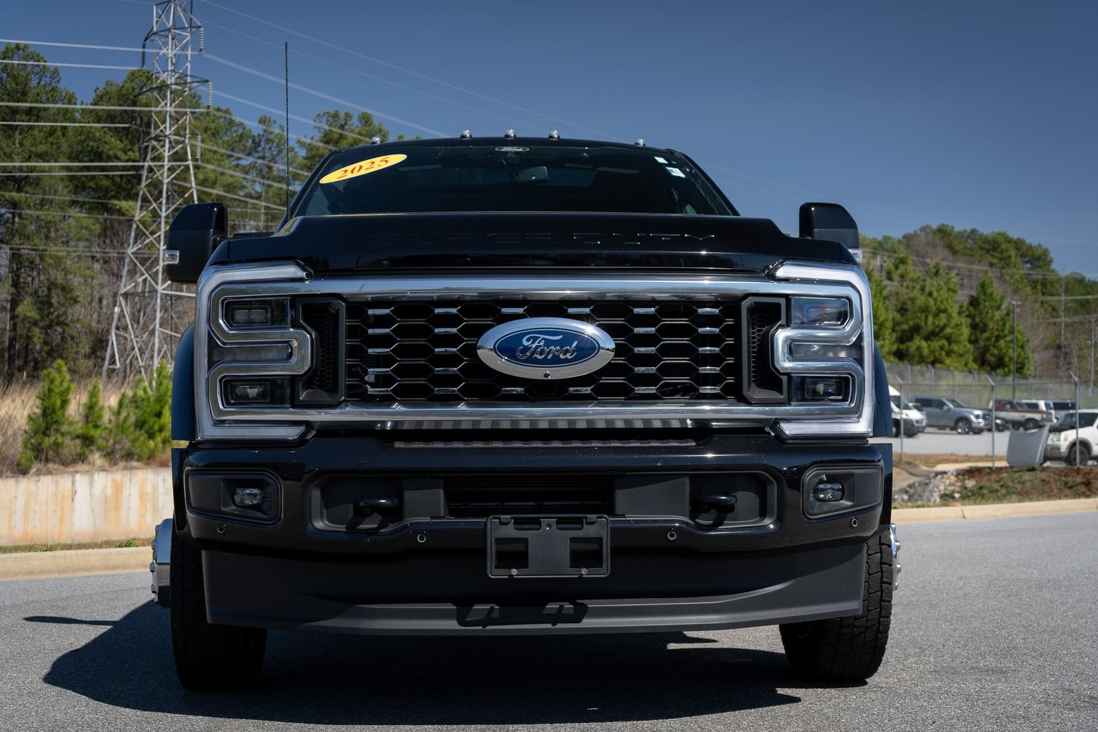 Used 2025 Ford F450 Platinum w/ FX4 Off-Road Package AWD/4WD image 8