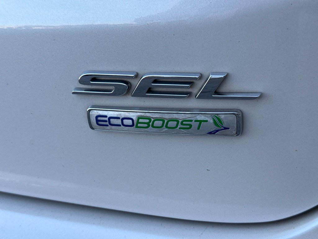 Used 2019 Ford Edge SEL w/ Equipment Group 201A FWD image 4