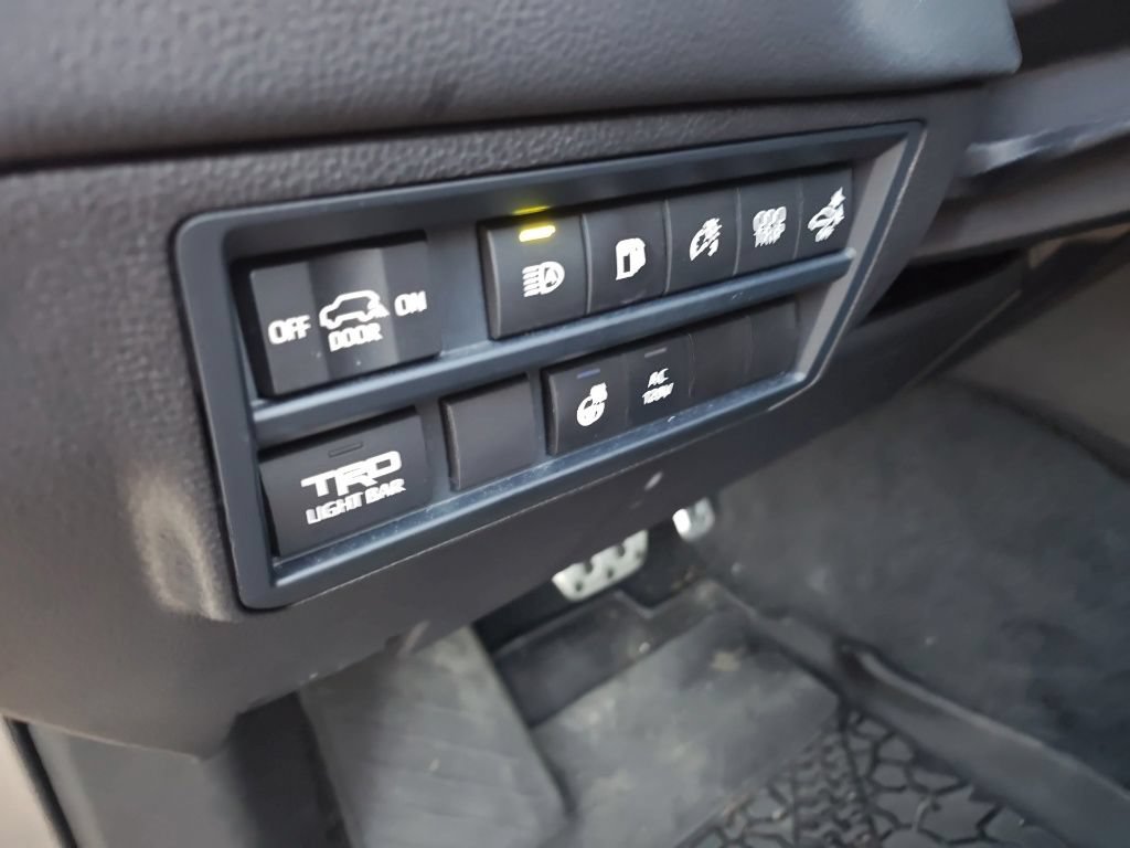 Used 2025 Toyota Sequoia TRD Pro AWD/4WD image 10