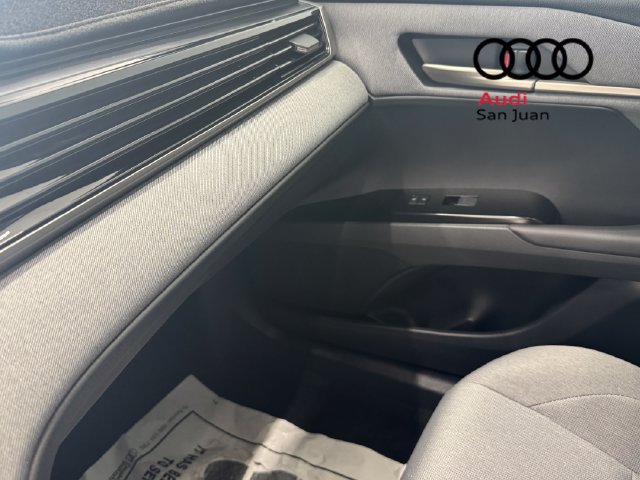 Used 2025 Toyota Camry LE FWD image 31