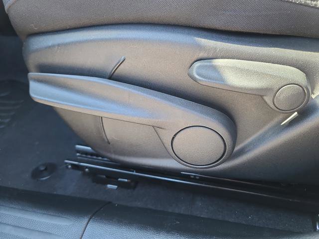 Used 2024 Jeep Compass Sport image 19