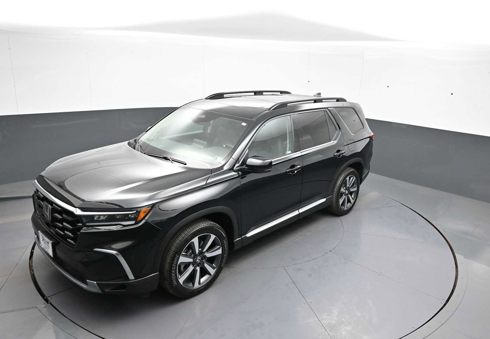 Certified 2025 Honda Pilot Touring image 37