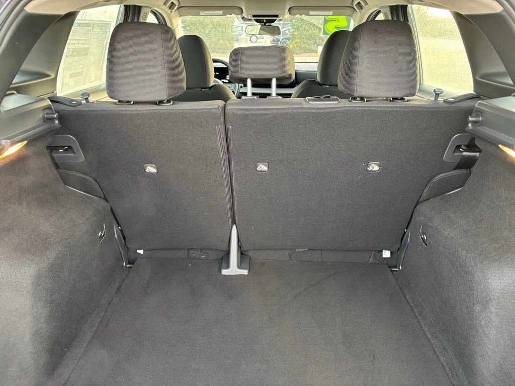 Used 2025 Nissan Kicks S image 9