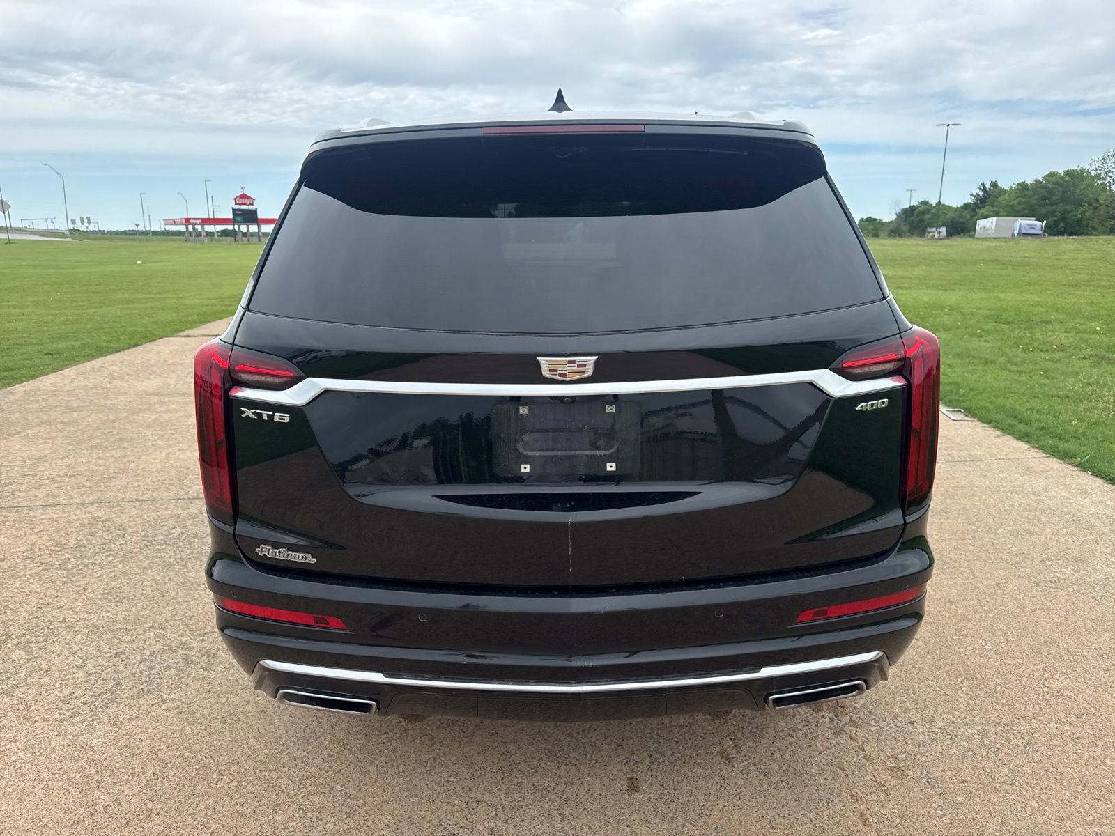 Used 2023 Cadillac XT6 Premium Luxury image 6
