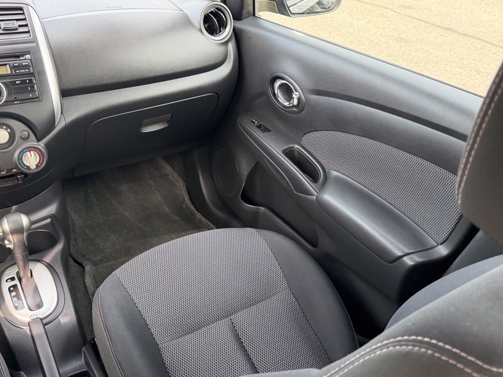 Used 2014 Nissan Versa SV FWD image 19