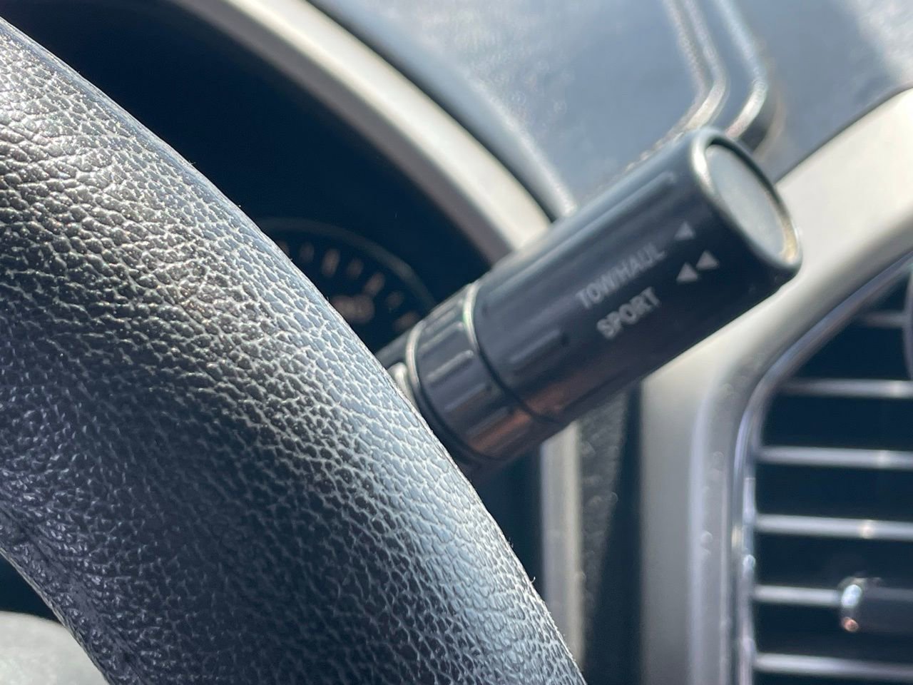 Used 2015 Ford F150 Lariat AWD/4WD image 22