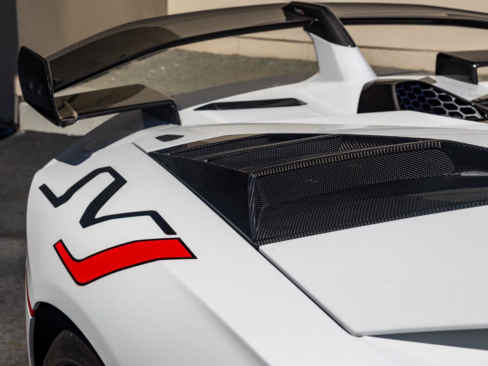 Used 2020 Lamborghini Aventador SVJ AWD/4WD image 50