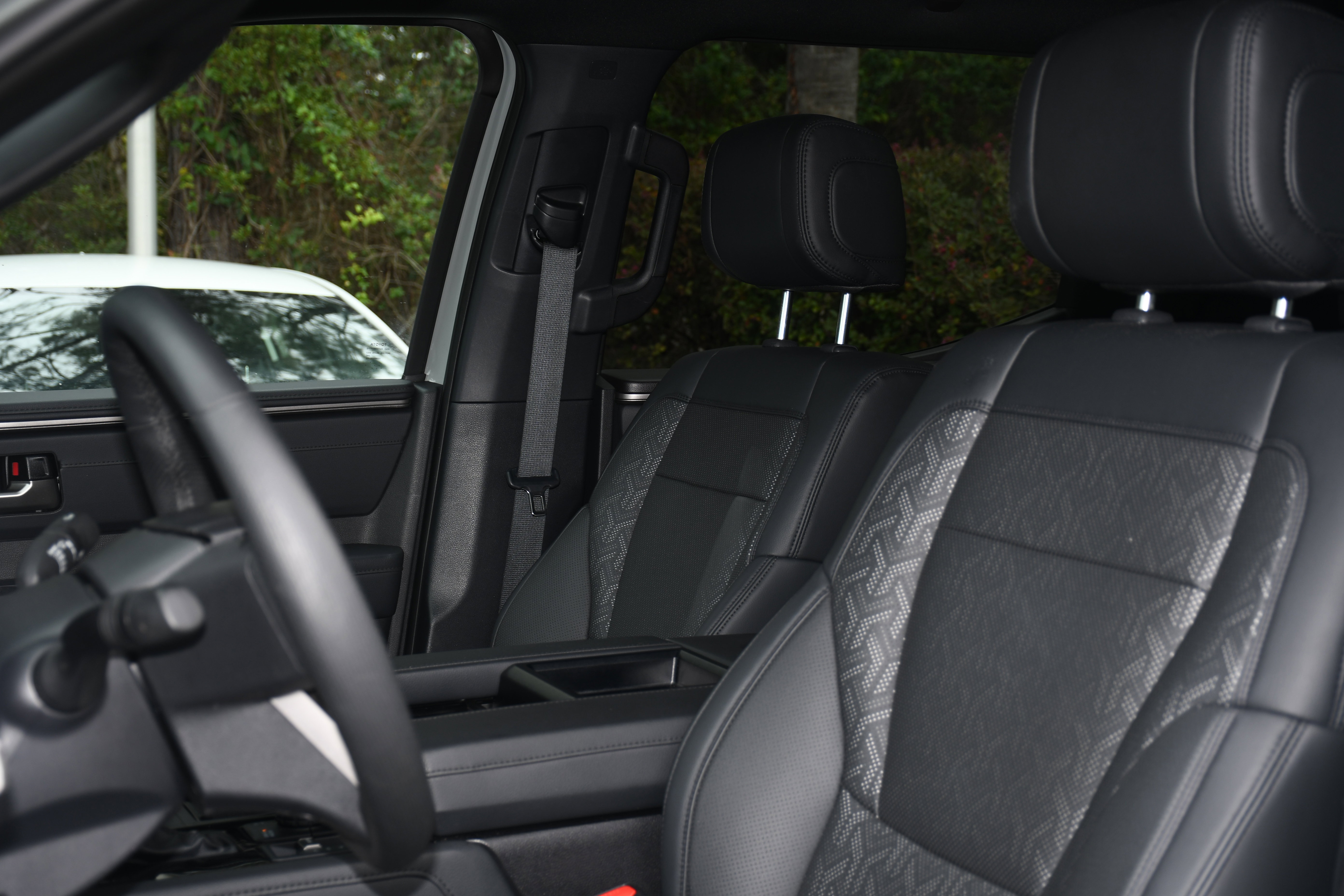 Used 2025 Toyota Tundra Limited image 12