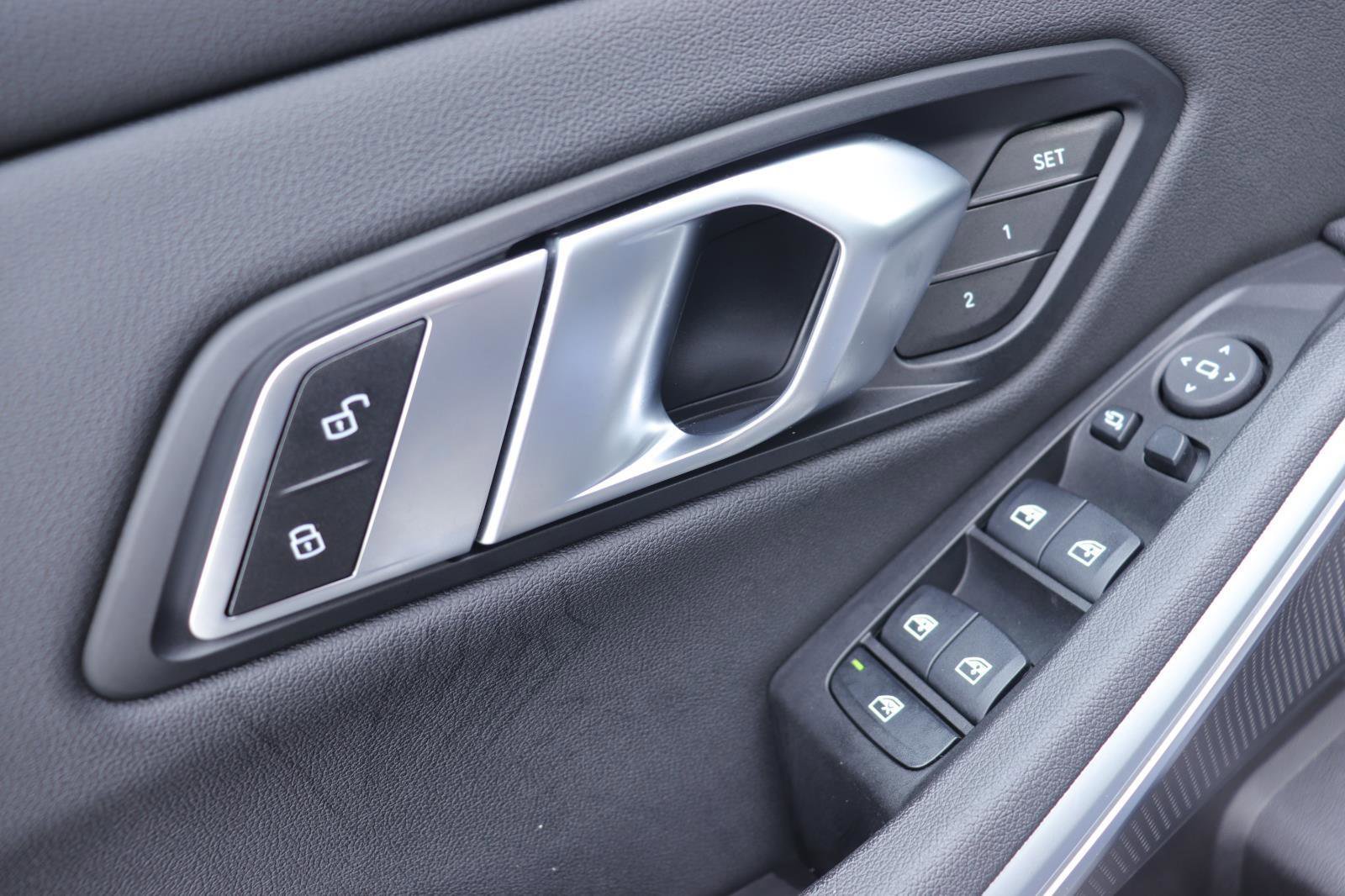 Used 2020 BMW 330i Sedan w/ Premium Package image 20