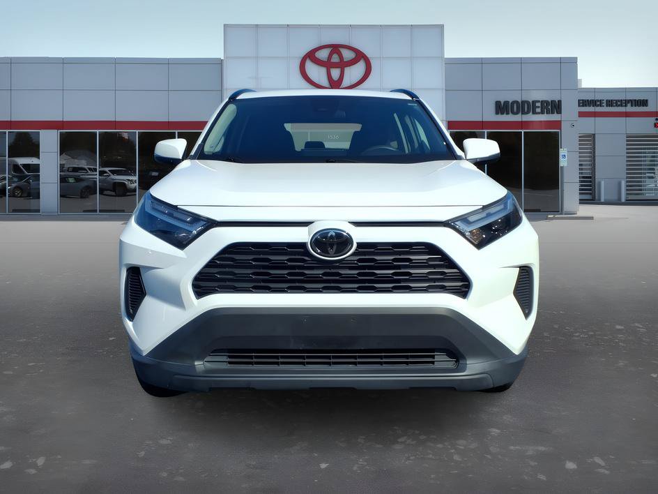 Used 2024 Toyota RAV4 XLE AWD/4WD image 8