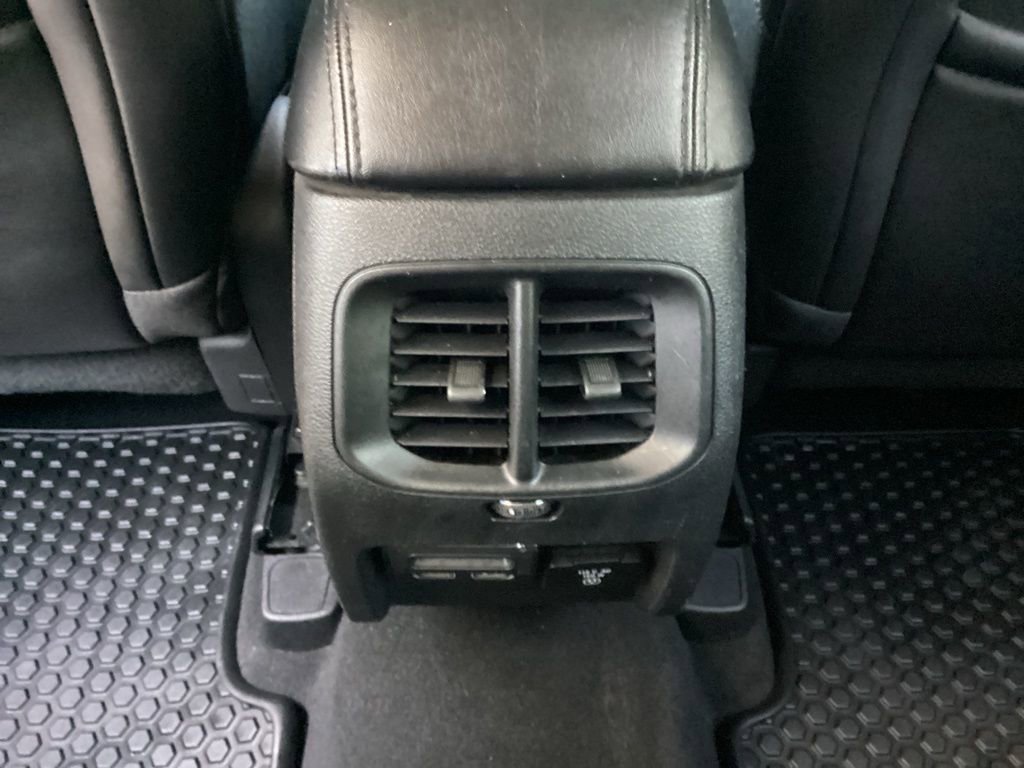 Used 2019 Jeep Cherokee Latitude Plus image 40