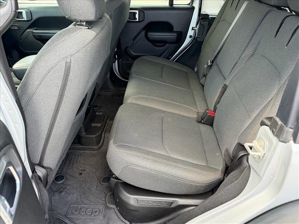 Used 2024 Jeep Wrangler Unlimited AWD/4WD image 13