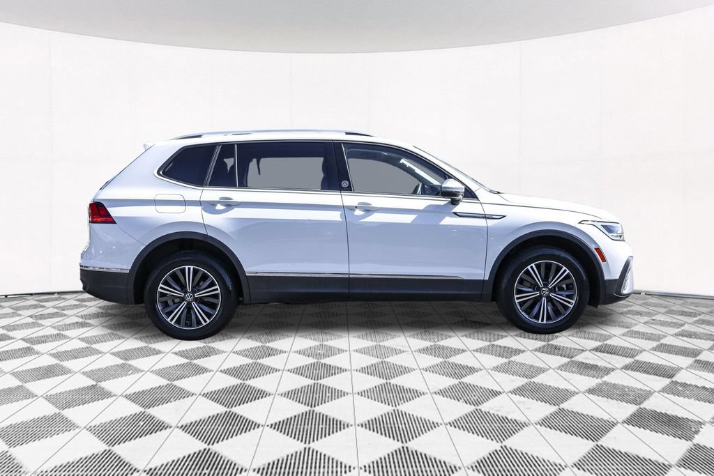 Certified 2024 Volkswagen Tiguan Wolfsburg Edition AWD/4WD image 10