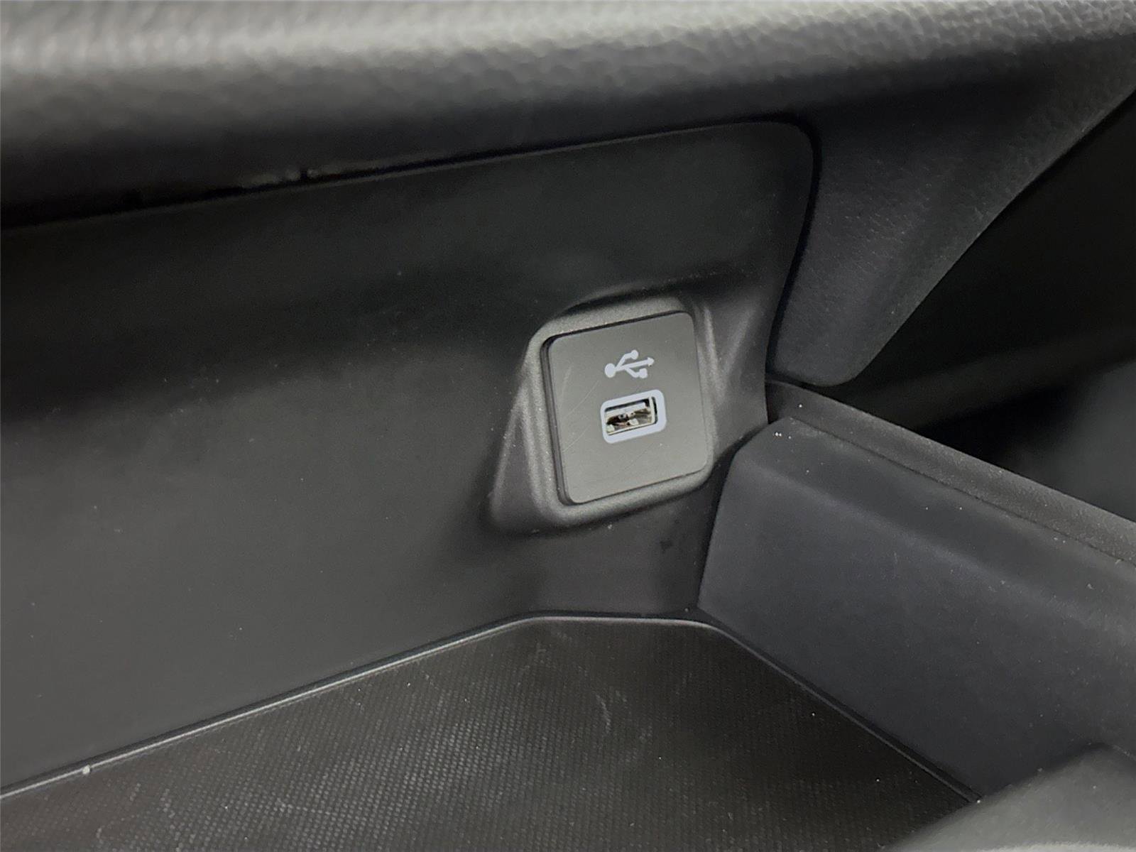Certified 2023 Honda HR-V LX image 30